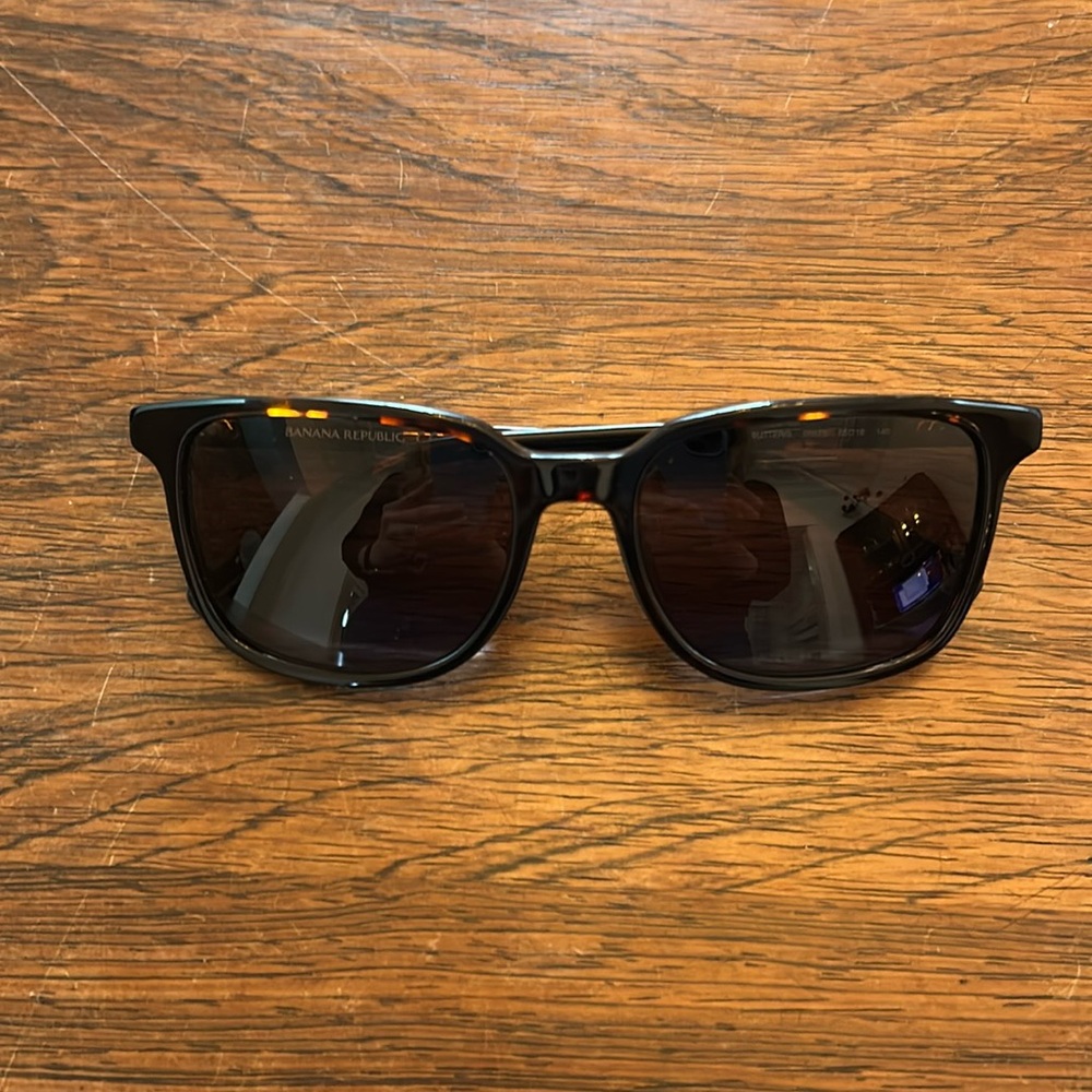 Banana Republic Sutter Sunglasses brand new